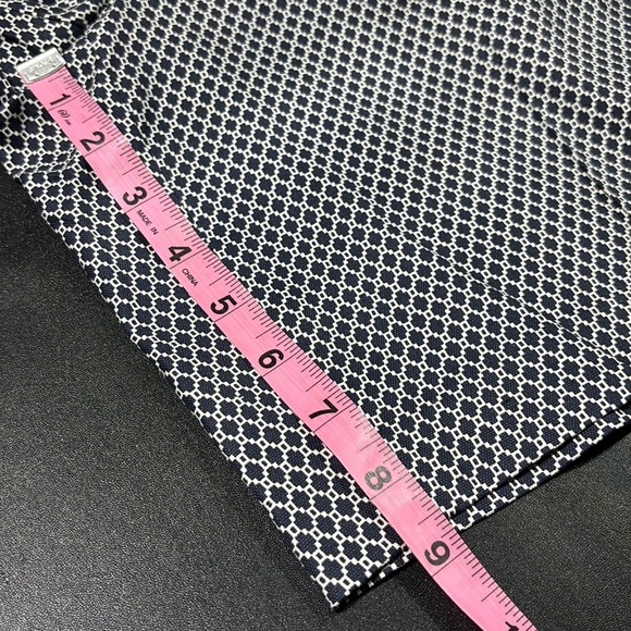 Adrienne Vittadini hip pocket, belt loop zip fly, navy blue pattern shorts - Picture 9 of 10